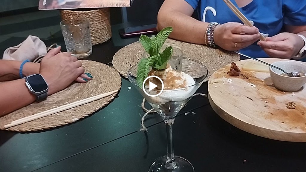 Restaurante Diverso Guadix — Videos