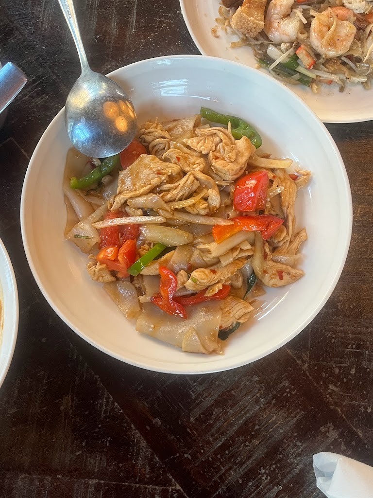 Thai Treasure Restaurant and Bar