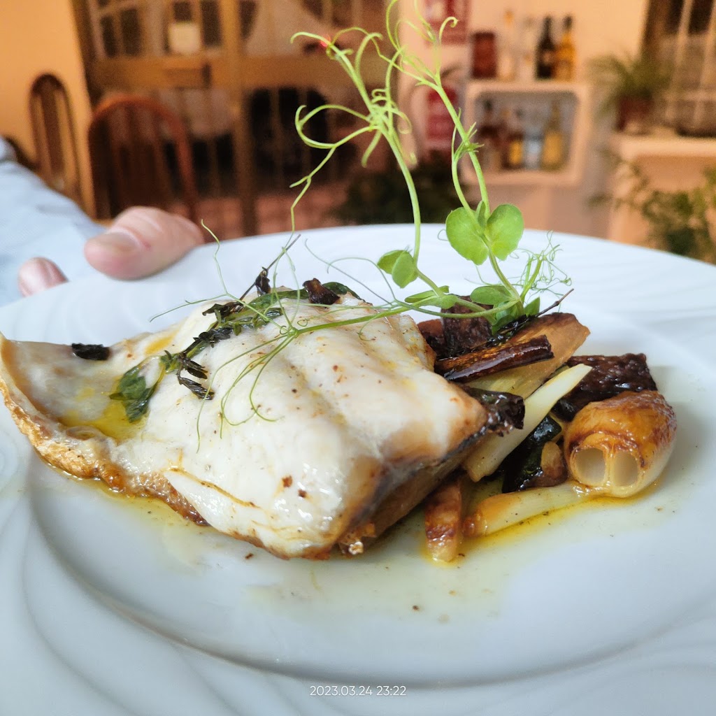 Caliu Restaurant — Comida y bebida