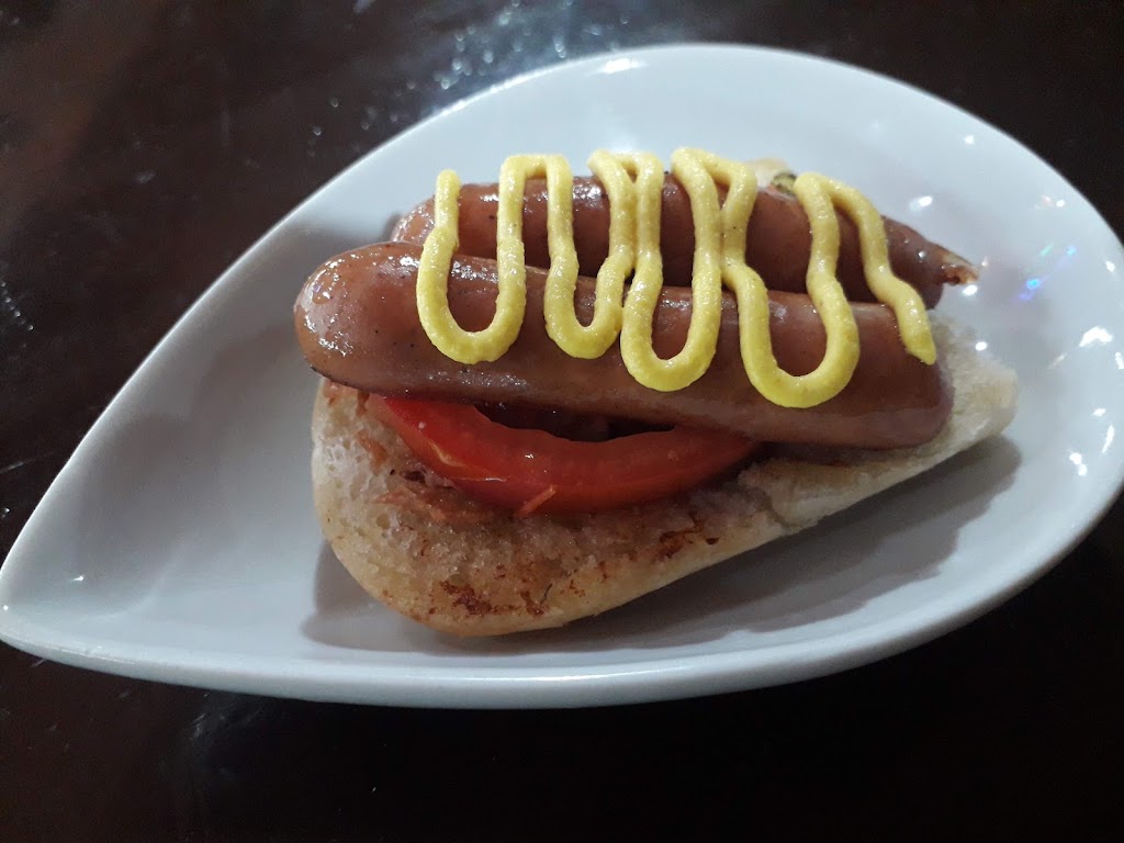 Trendy Bar — Comida y bebida