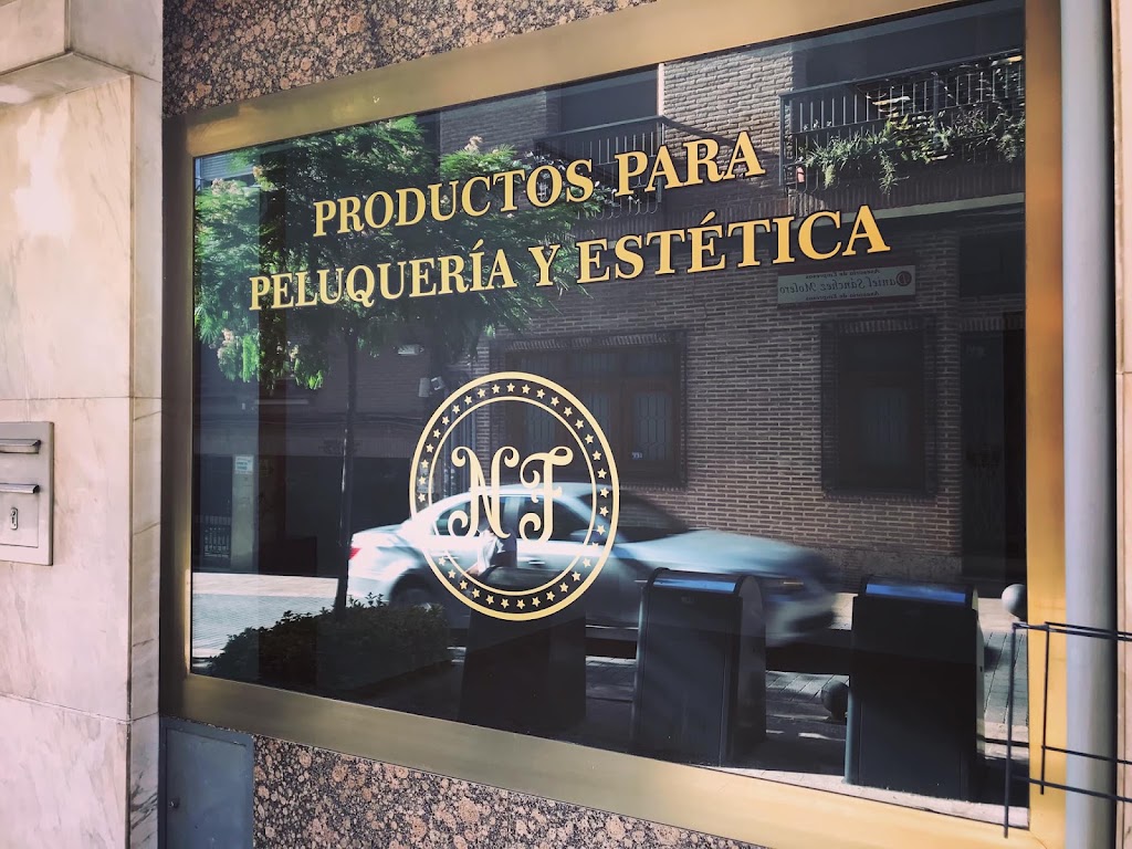 New Fama, Escuela de Peluqueria y Estetica — Exterior