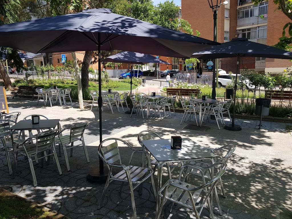 Las Rocas bar y tostas — Ambiente