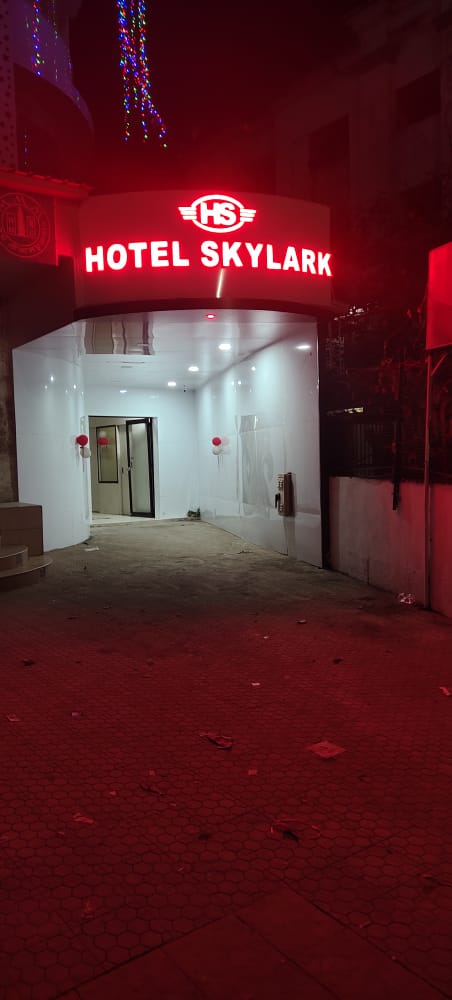 Hotel Skylark