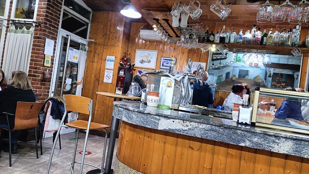 Restaurante Adega Do Carlos — Ambiente