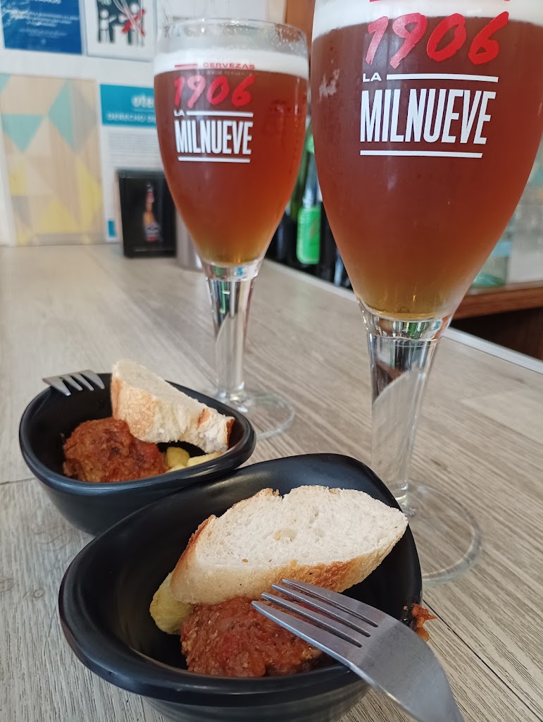 Cafe de Dana — Comida y bebida