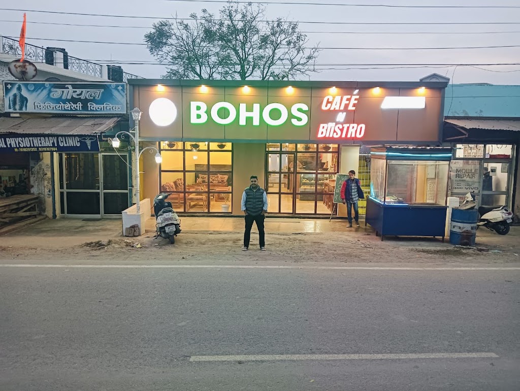 Bohos Best Cafe In Paonta Sahib