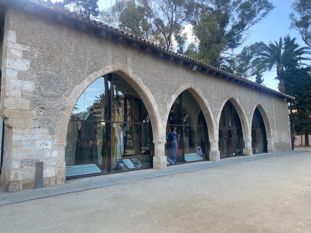 La Llotja - Casa dels Gegants