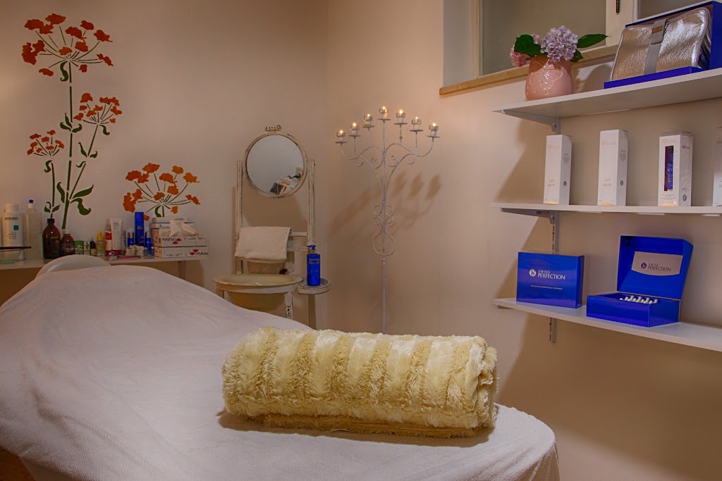 Destellos Nails & BeautyBar — Interior