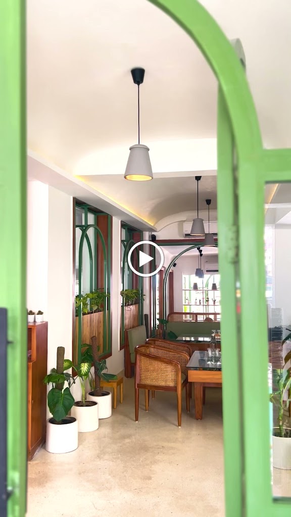 The Arches Cafe Bakery