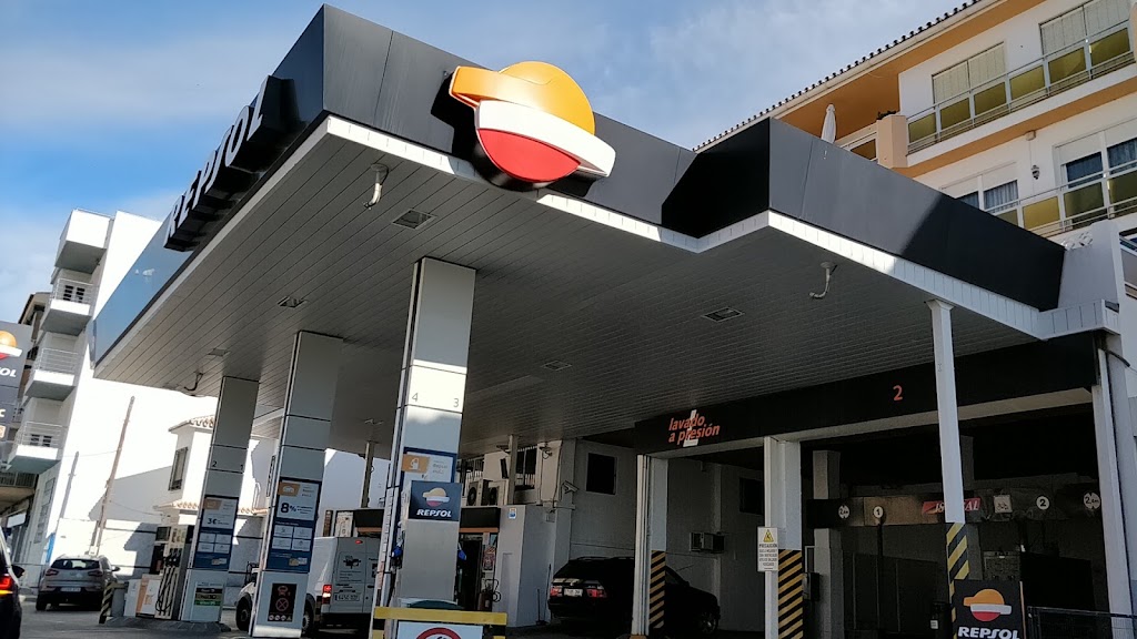Estacion de Servicio Repsol — Surtidor de combustible