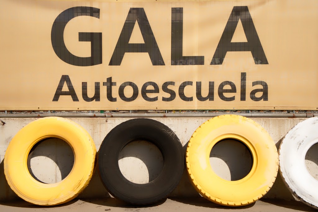 Autoescuela Gala - Pista Practicas - Motos y Vehiculos Pesados — Del propietario
