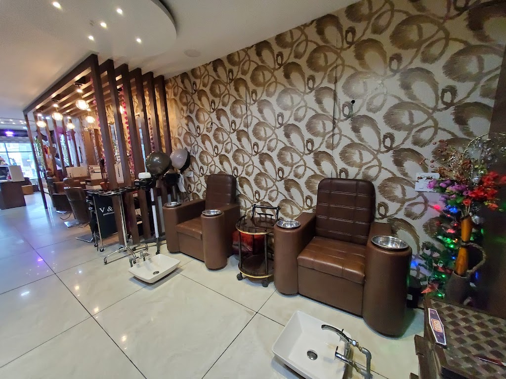 Fame Institute Of Beauty Wellness Salon