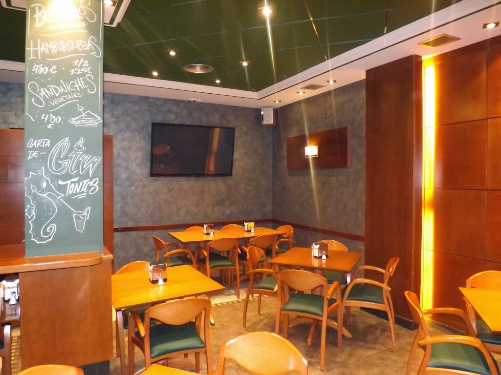 Cafe Oliva Bar — Ambiente