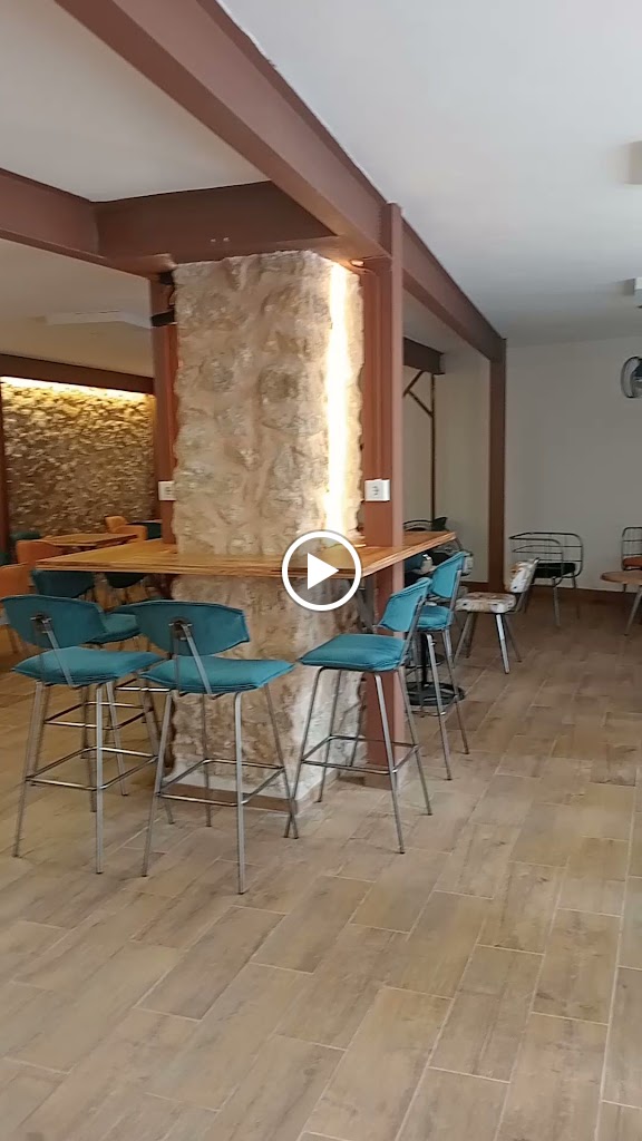 La Vella Coffee Shop — Ambiente