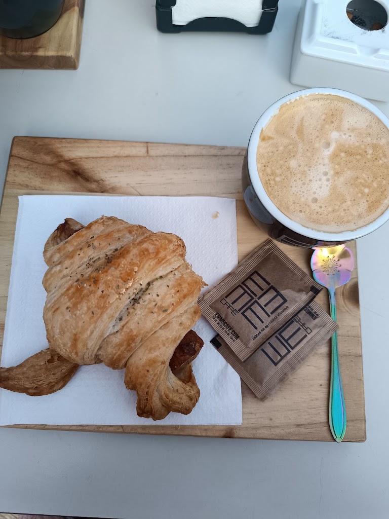 Aranes Cafeteria — Cafe