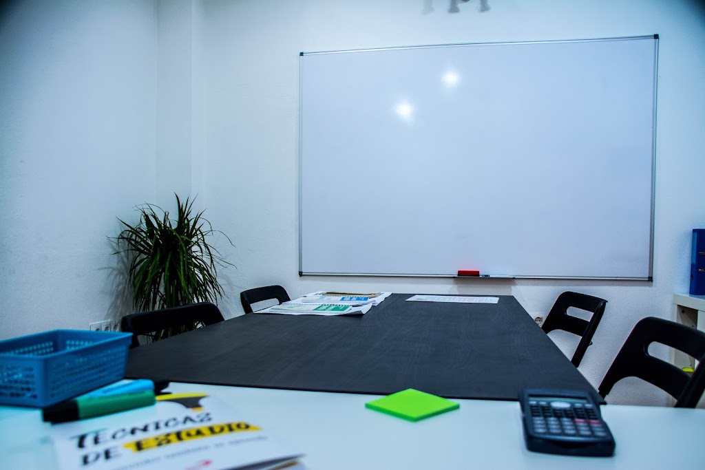 Academia Delfos - Clases Particulares y Centro de Estudios Alhaurin de la Torre