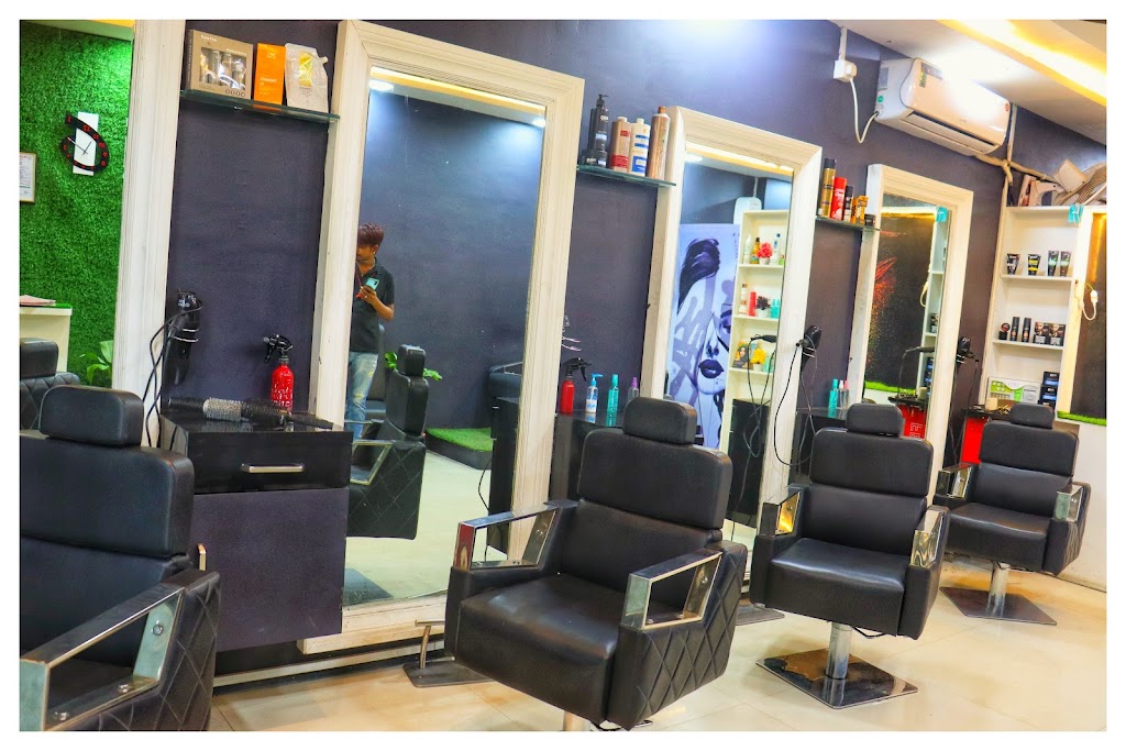 New Lads Ladies Unisex Salon Makeup Studio