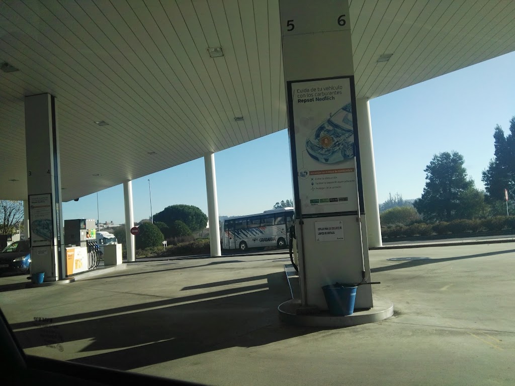 Estacion de Servicio Repsol — Surtidor de combustible
