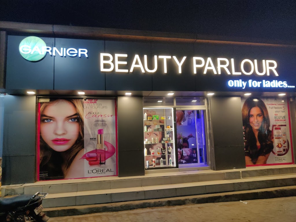 Garnier Unisex Salon