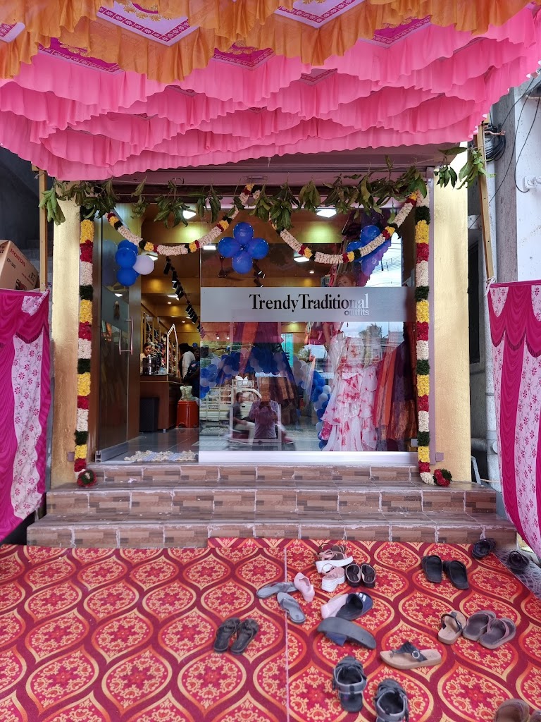 Trendy Traditional Outfits