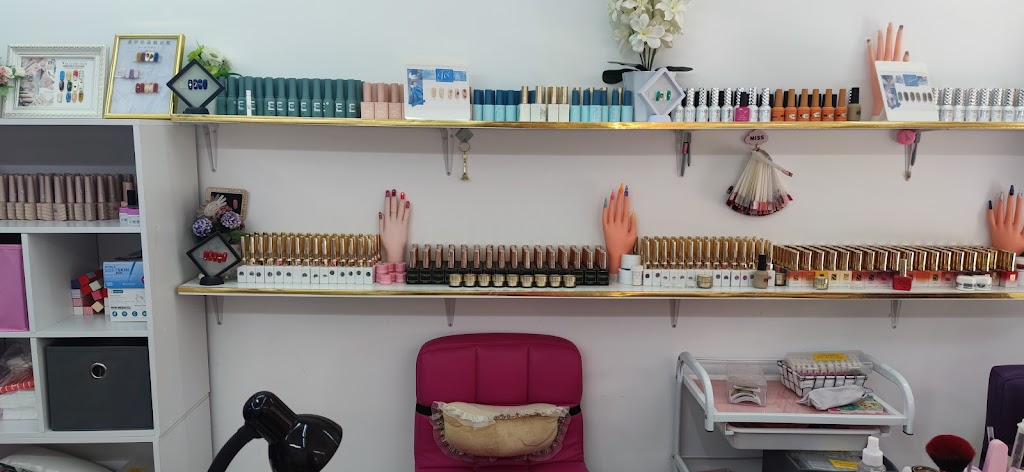 J & M nails & beauty salon