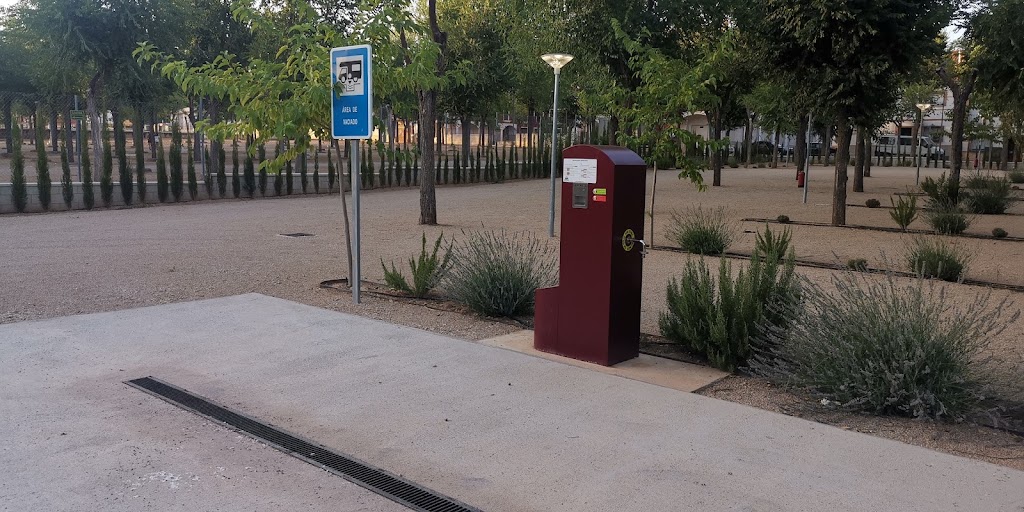 Area de servicio Autocaravana- La Solana — Signo