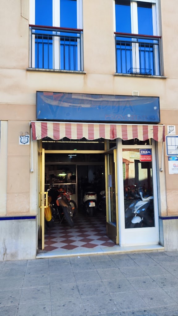 Victor Moya Racing — Exterior