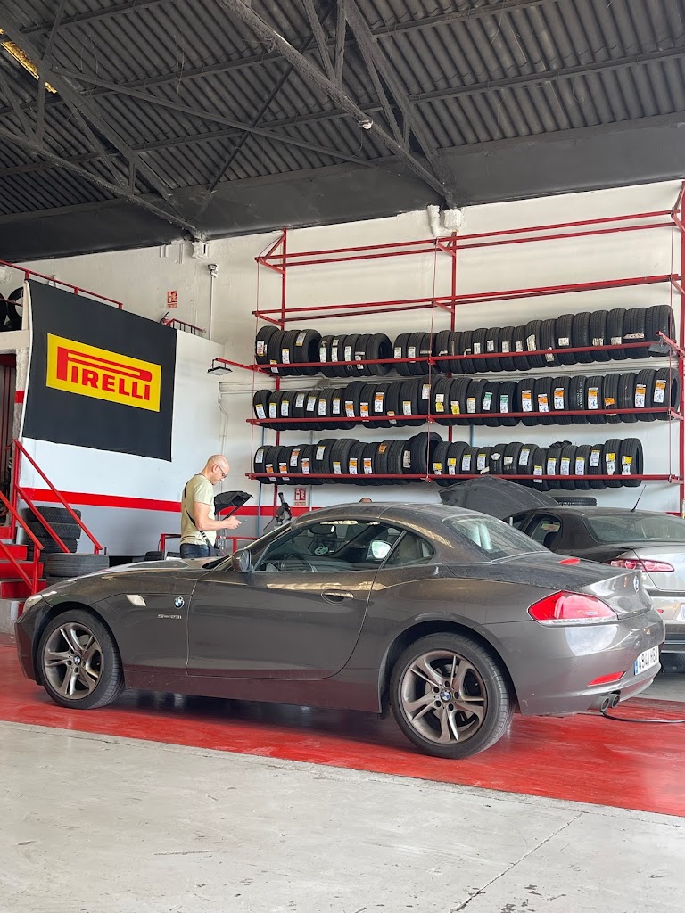 AUTO BOX GRANOLLERS -Neumaticos-