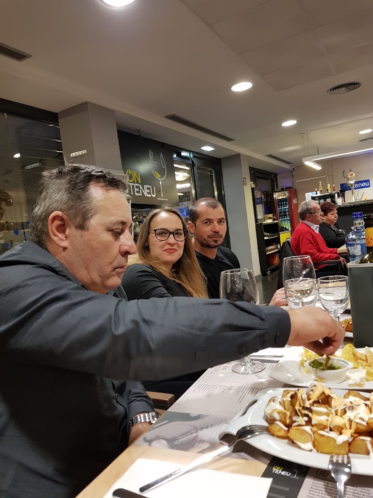 Onteneu Manresa — Ambiente
