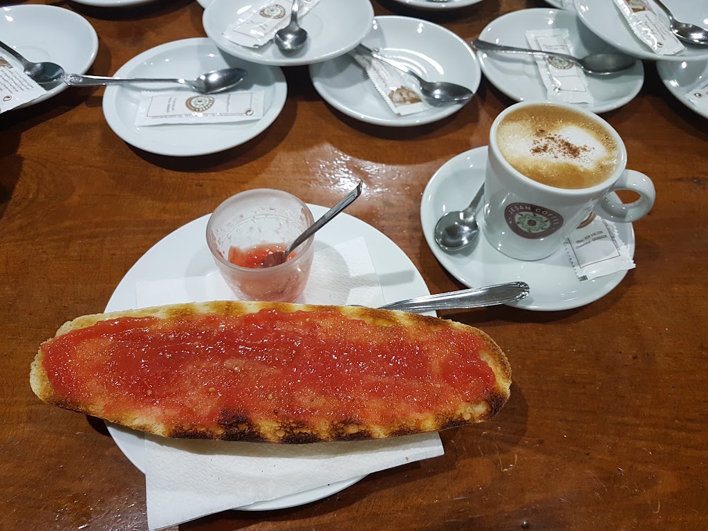 El Punto de Encuentro — Comida y bebida