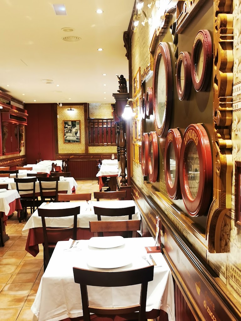 Restaurant La Tagliatella | Rubi — Ambiente