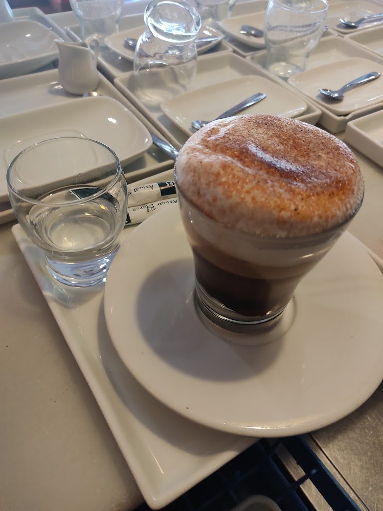 Cafeteria Macbeth — Cafe