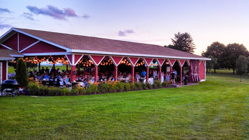  Twin Lakes Country Club