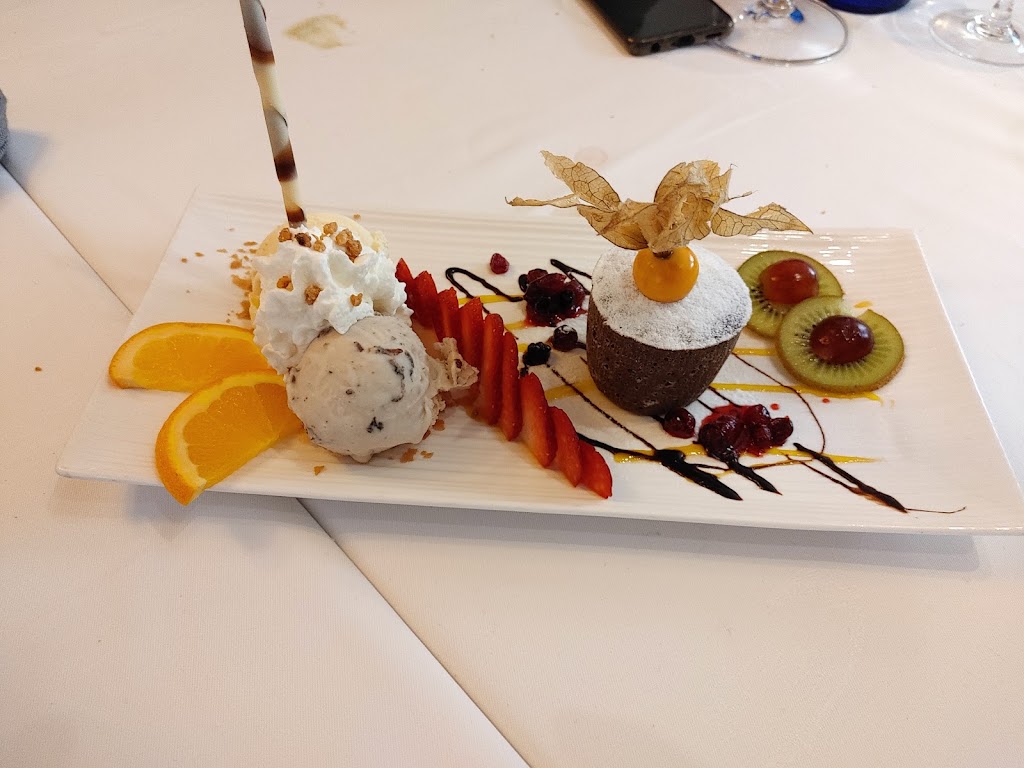 Restaurante Tanicos — Comida y bebida