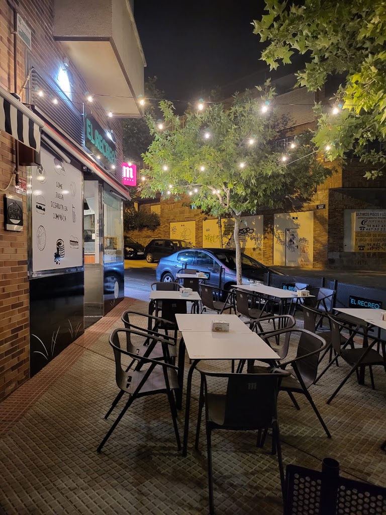 Bar El Recreo — Ambiente