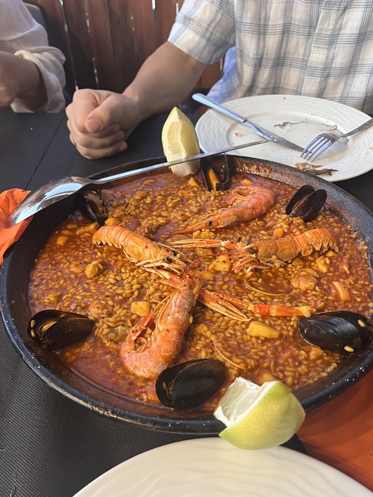 MARACAY (Los Naufragos) — Paella