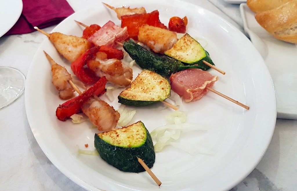 Restaurante FiF — Comida y bebida