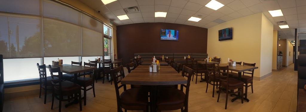 Charlie's Diner in Stayner