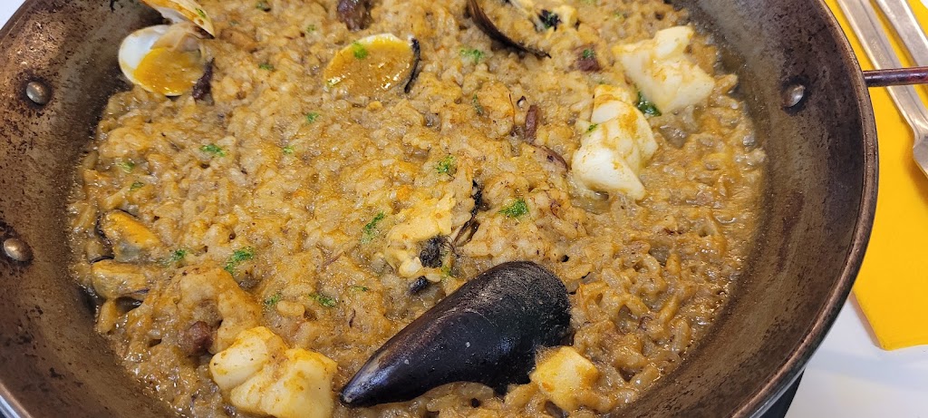 Restaurant La mona Lisa — Comida y bebida