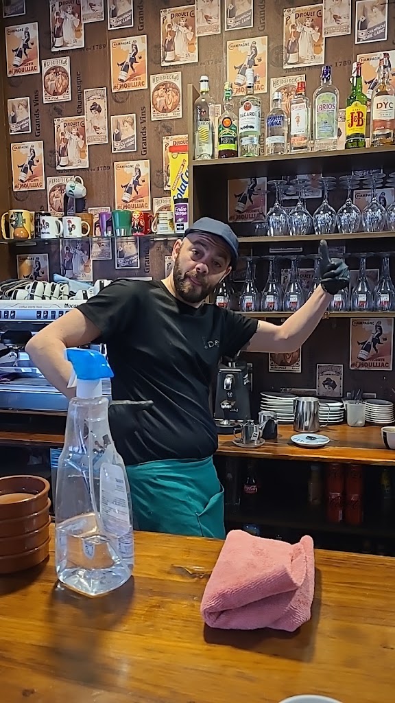 DyD Cafe-Bar — Ambiente
