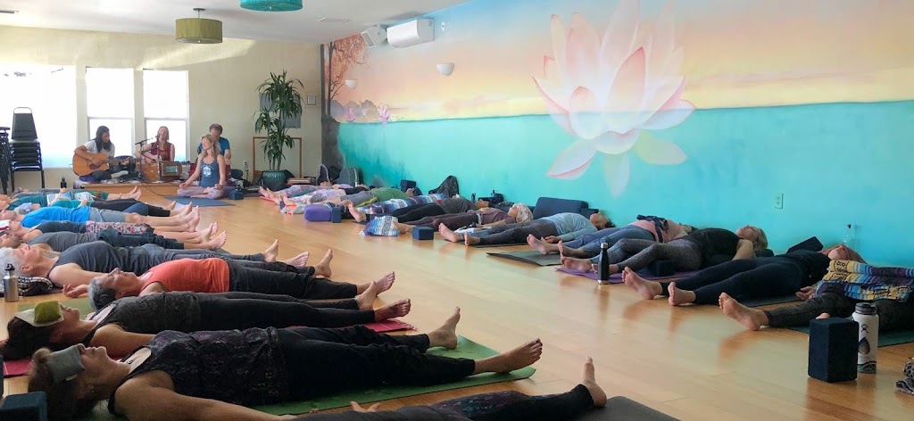  Breath+Oneness Yoga