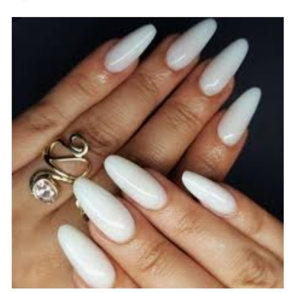 Estetica Albert y Frank Altea YH — Manicura