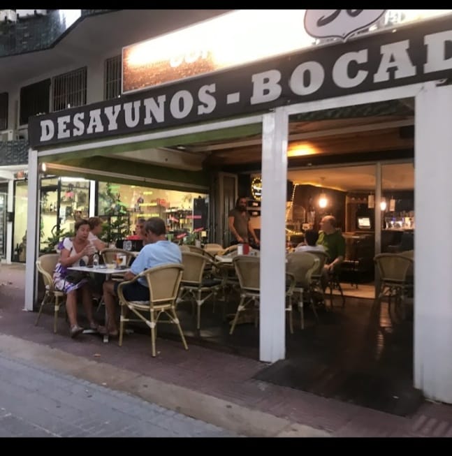 Panaderia Cafeteria 56