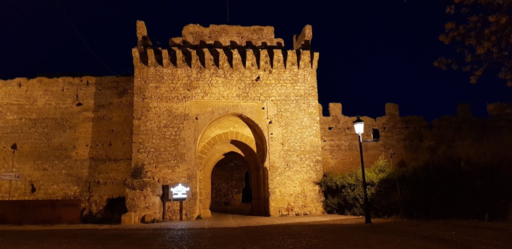 Parking Hotel Alcazar De La Reina