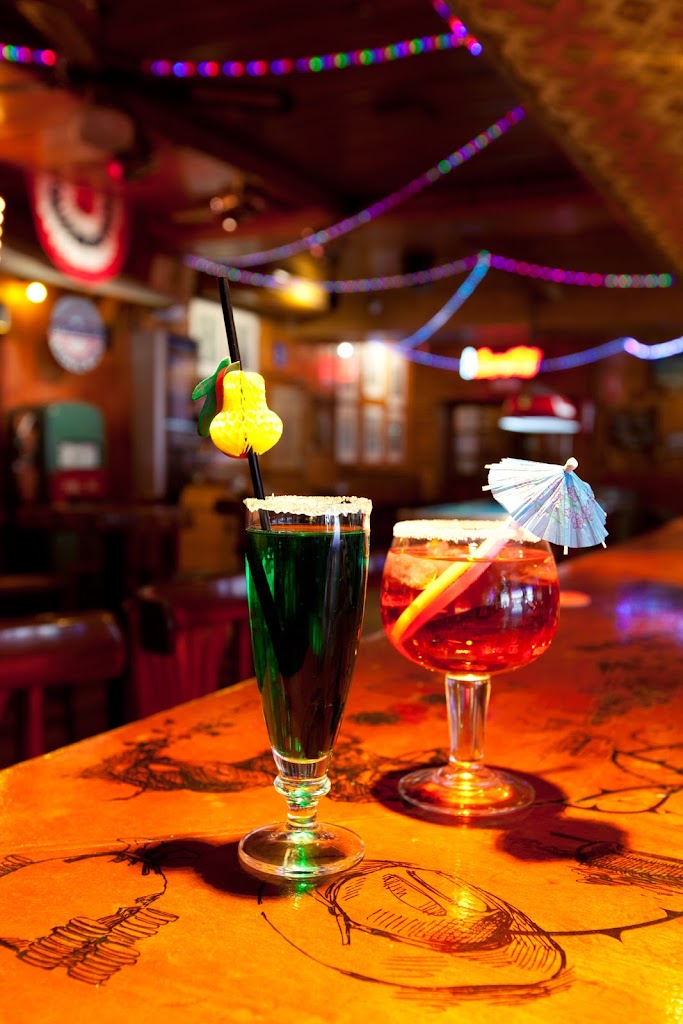 Western Saloon — Comida y bebida