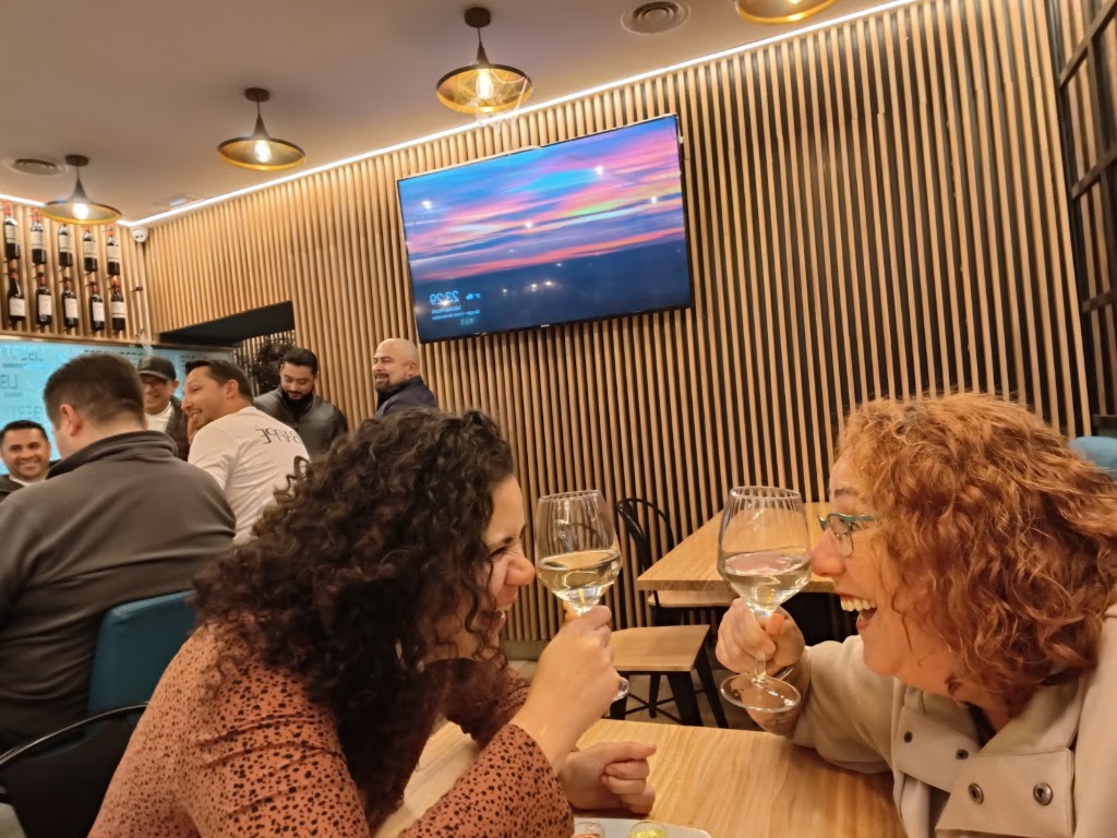 Liberty Lounge Beer — Ambiente