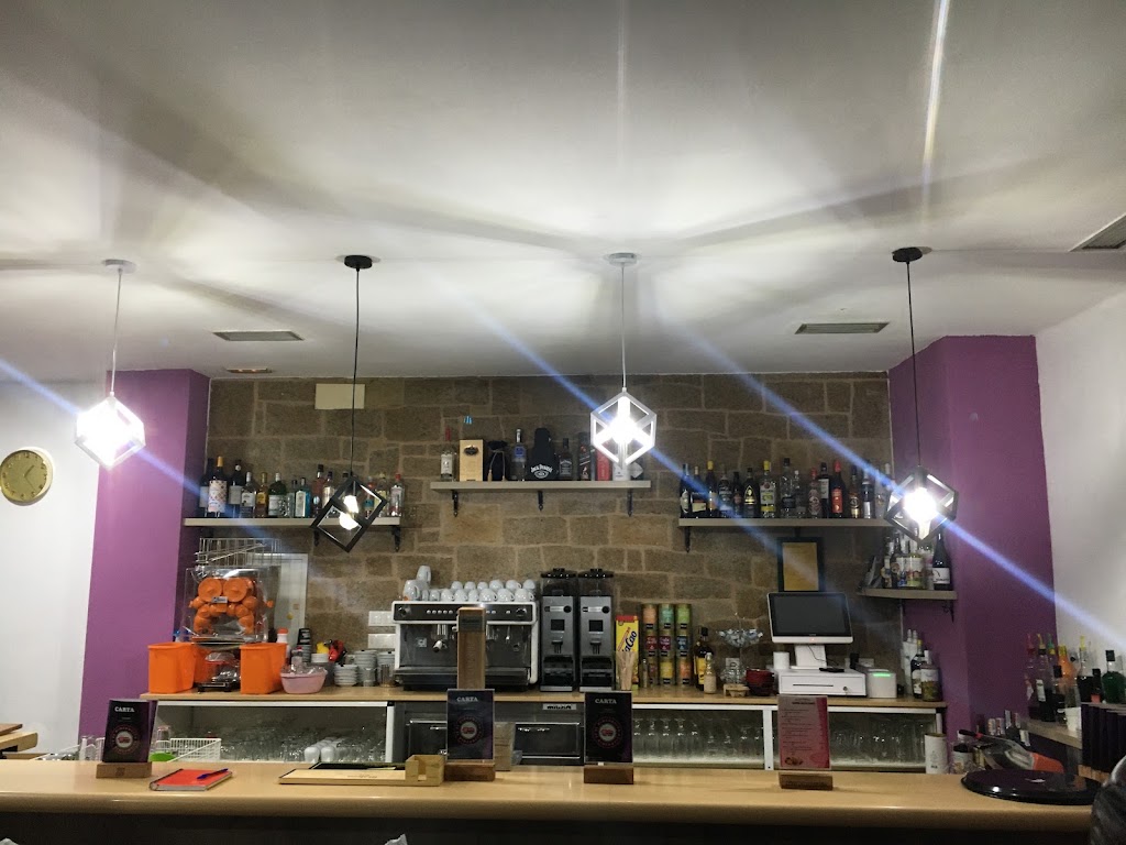 El Rinconcito cafe bar — Ambiente
