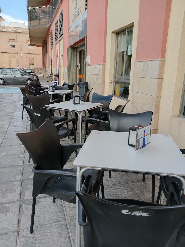 Bar Cafeteria La Plaza — Todas