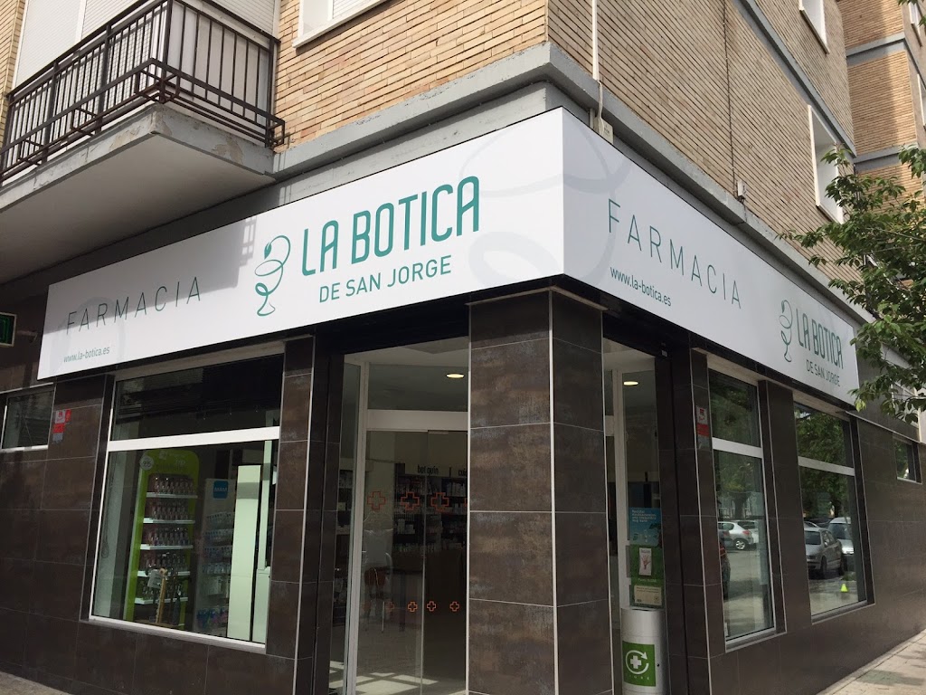 Farmacia La Botica de San Jorge - Lda Zurine Banuelos