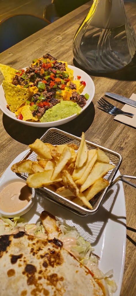 Varesi Lounge Paterna — Comida y bebida